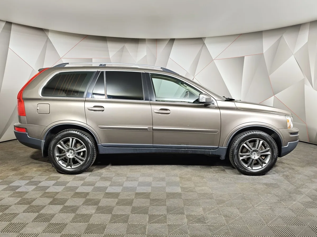 Volvo XC90 2.5 T5 Geartronic AWD (5 мест) (210 л.с.) Коричневый в АВИЛОН. Слайд №6