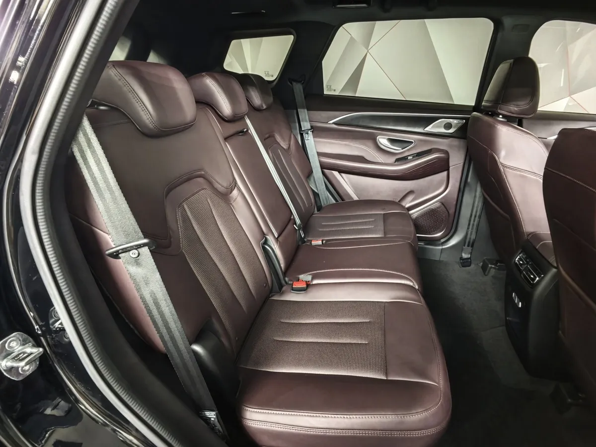 JETOUR X90 Plus 2.0T 7DCT 2WD (244 л.с.) Elite Черный в АВИЛОН. Слайд №14 JETOUR X90 Plus 2.0T 7DCT 2WD (244 л.с.) Elite Черный в АВИЛОН. Слайд №14
