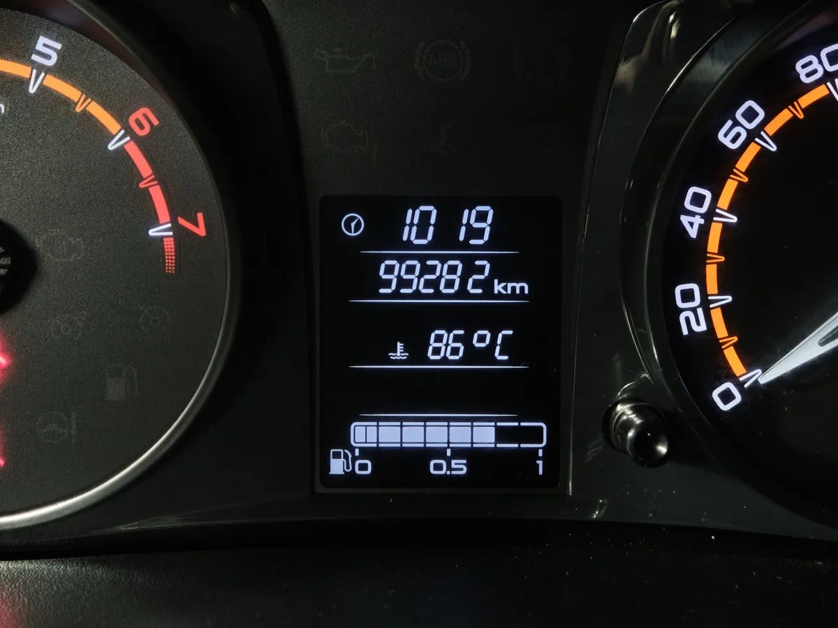 ВАЗ (Lada) Granta 1.6 MT 8кл (87 л.с.) Серый в АВИЛОН. Слайд №18