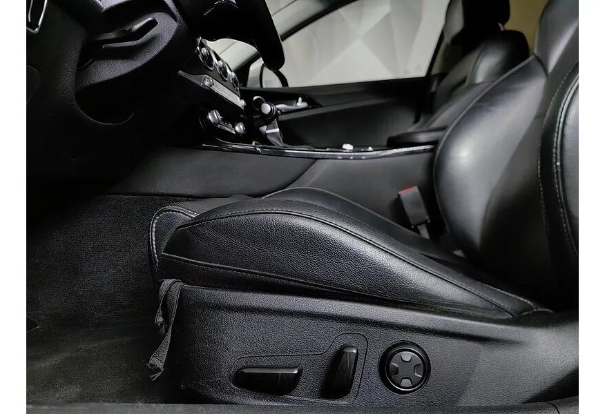 Kia Stinger 2.0 AT AWD (247 л.с.) Prestige Белый в АВИЛОН. Слайд №23