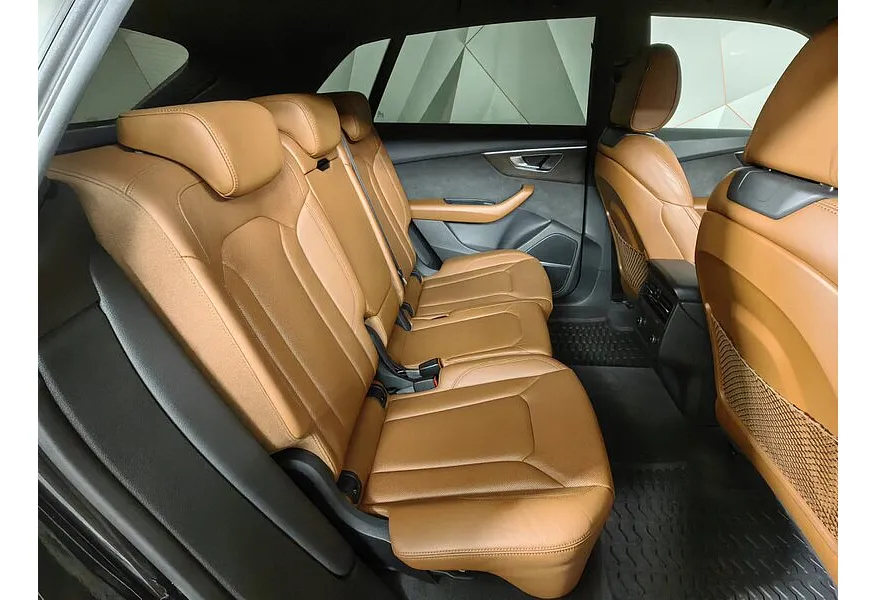 Audi Q8 45 TDI Tiptronic quattro (249 л.с.) Серый в АВИЛОН. Слайд №15