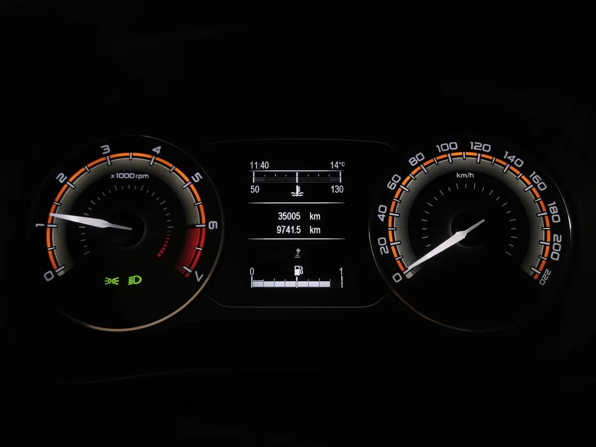 ВАЗ (Lada) Vesta 1.6 MT (106 л.с.) Белый в АВИЛОН. Слайд №17