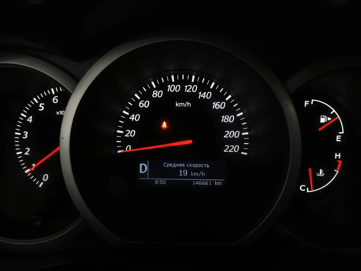 Suzuki Grand Vitara 2.4 AT (169 л.с.) Черный в АВИЛОН. Слайд №16