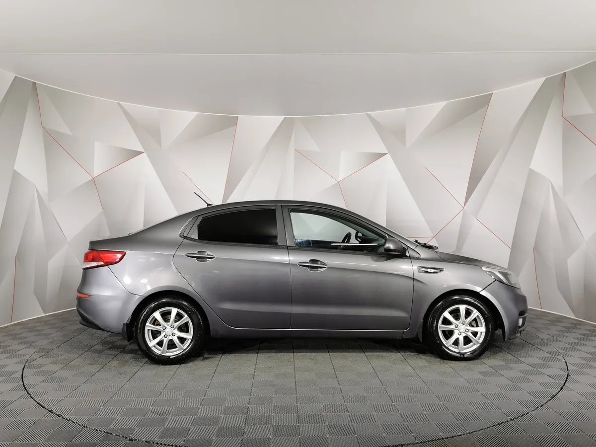 Kia Rio 1.6 AT (123 л.с.) Серый в АВИЛОН. Слайд №6