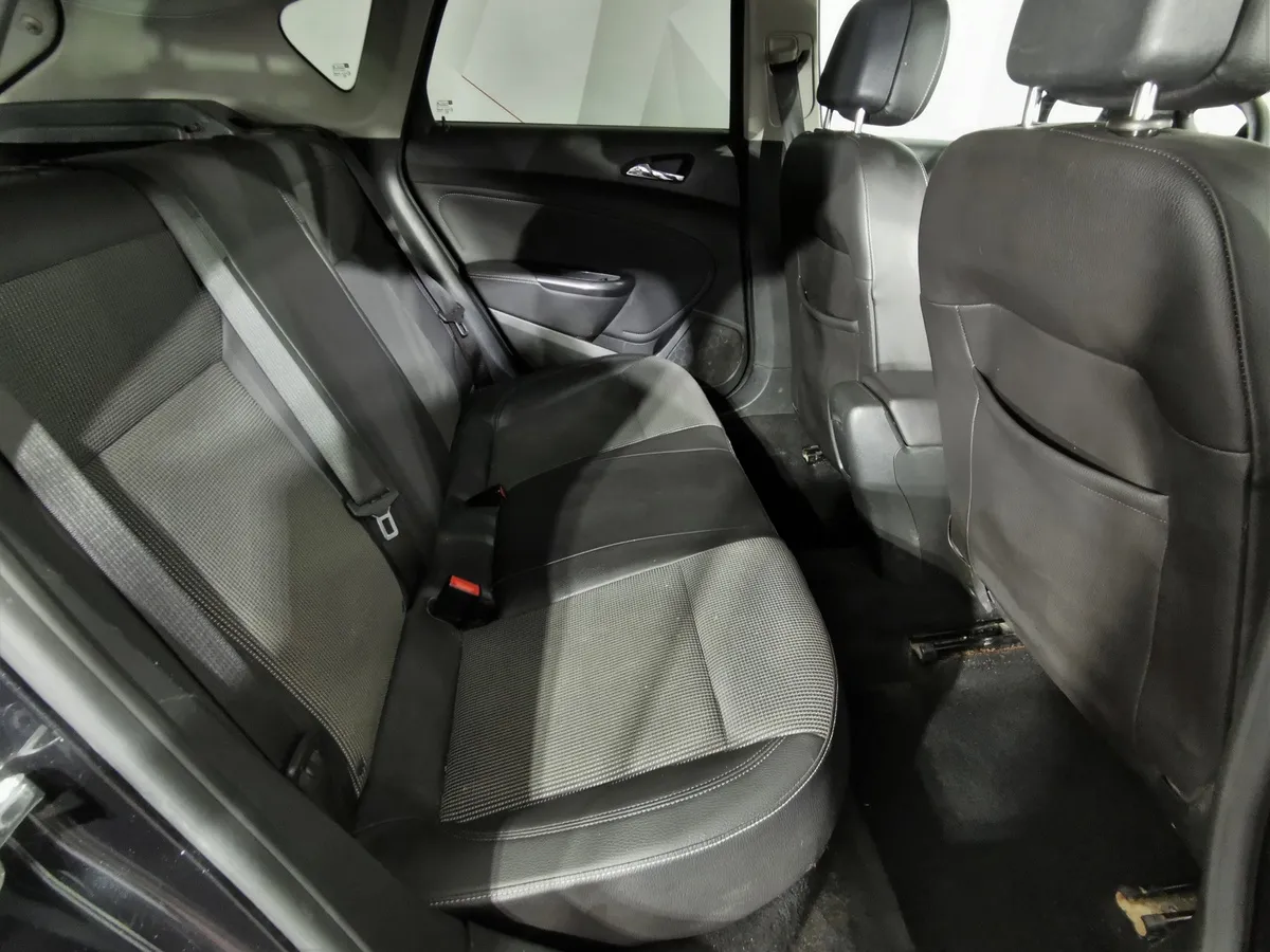 Opel Astra 1.6 AT (115 л.с.) Черный в АВИЛОН. Слайд №14