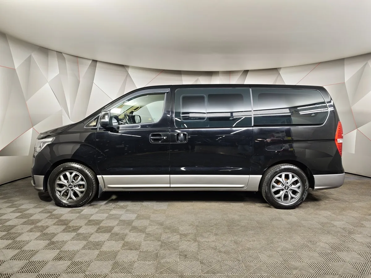 Hyundai H-1 2.5 CRDi AT (170 л.с.) Business (JP6) Черный в АВИЛОН. Слайд №5