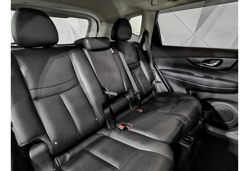 Nissan X-Trail 2.5 CVT AWD (171 л.с.) Серебристый в АВИЛОН. Слайд №13
