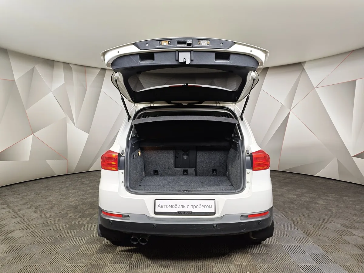 Volkswagen Tiguan 2.0 TSI 4Motion AT (170 л.с.) Track & Field Белый в АВИЛОН. Слайд №11