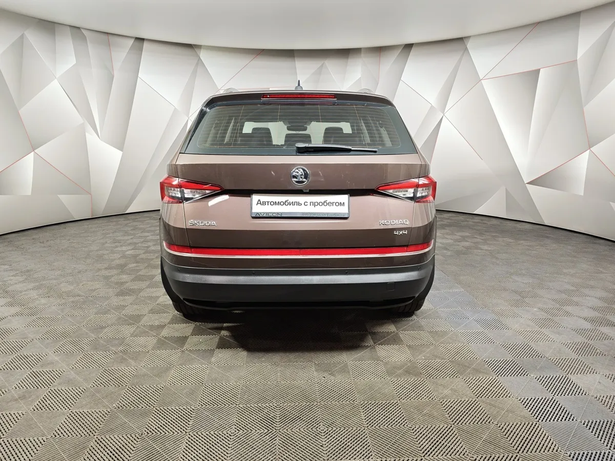 Skoda Kodiaq 2.0 TDI DSG 4X4 (150 л.с.) Коричневый в АВИЛОН. Слайд №8