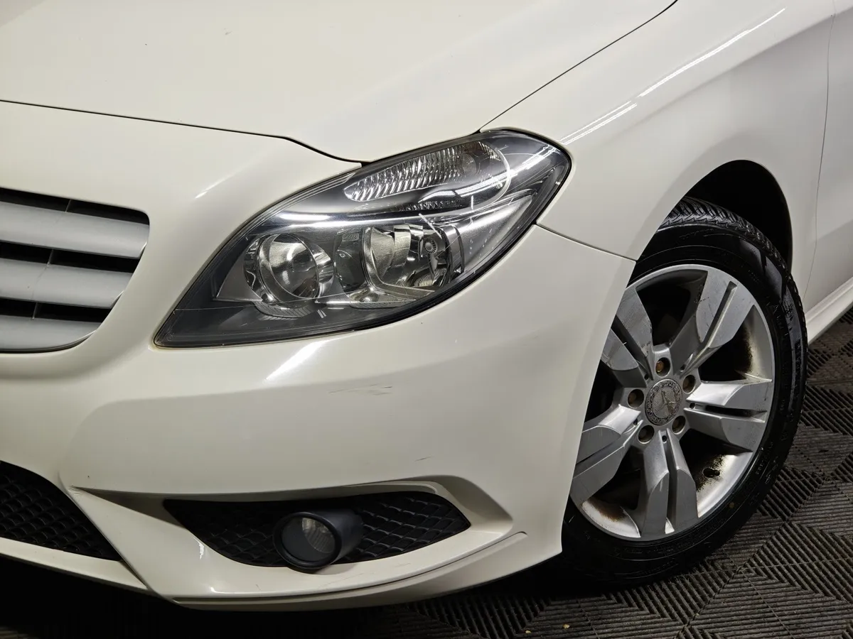 Mercedes-Benz B-Класс B 180 7G-DCT (122 л.с.) Белый в АВИЛОН. Слайд №10