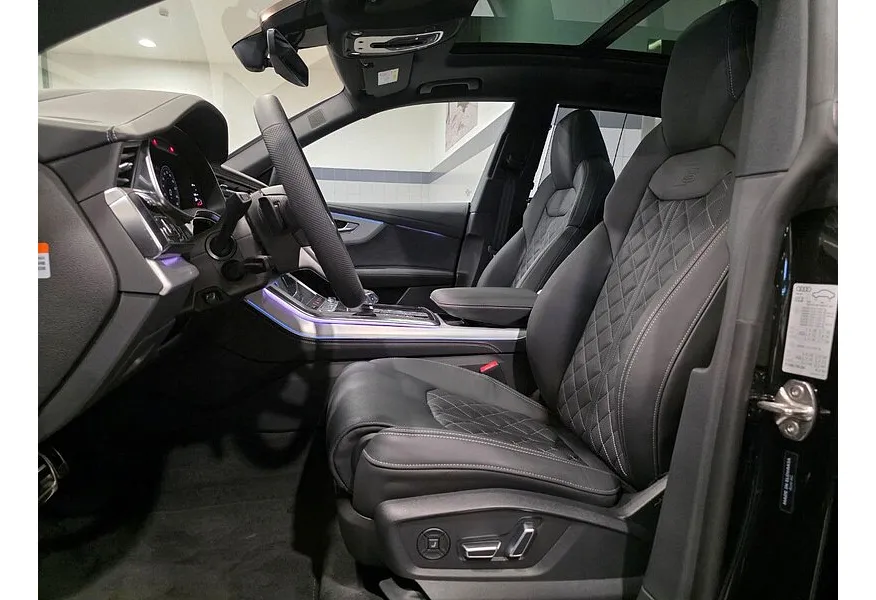 Audi Q8 3.0 TFSI tiptronic quattro (340 л.с.) Черный в АВИЛОН. Слайд №7