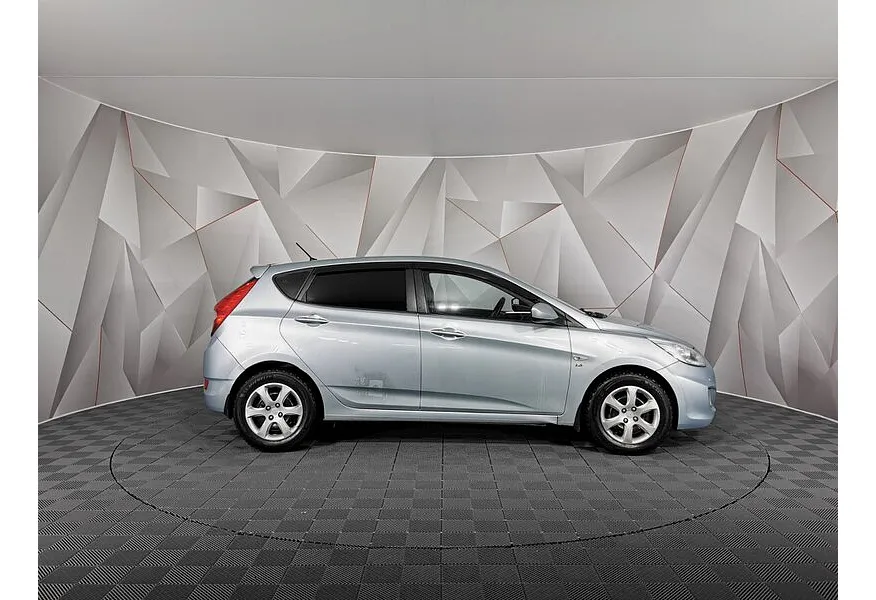 Hyundai Solaris 1.6 MT (123 л.с.) Active Голубой в АВИЛОН. Слайд №6