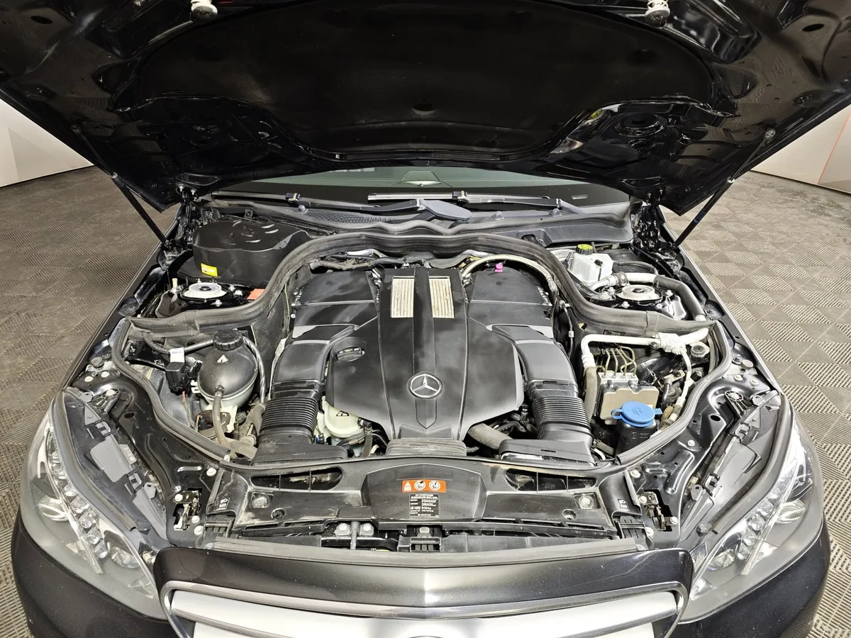 Mercedes-Benz E-Класс E 400 4Matic 7G-Tronic Plus (333 л.с.) Черный в АВИЛОН. Слайд №10