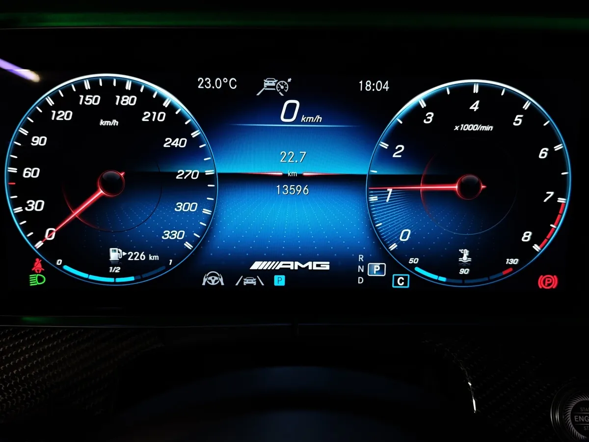 Mercedes-Benz E-Класс E 63 S AMG 4MATIC+ 9G-TRONIC (612 л.с.) Синий в АВИЛОН. Слайд №18