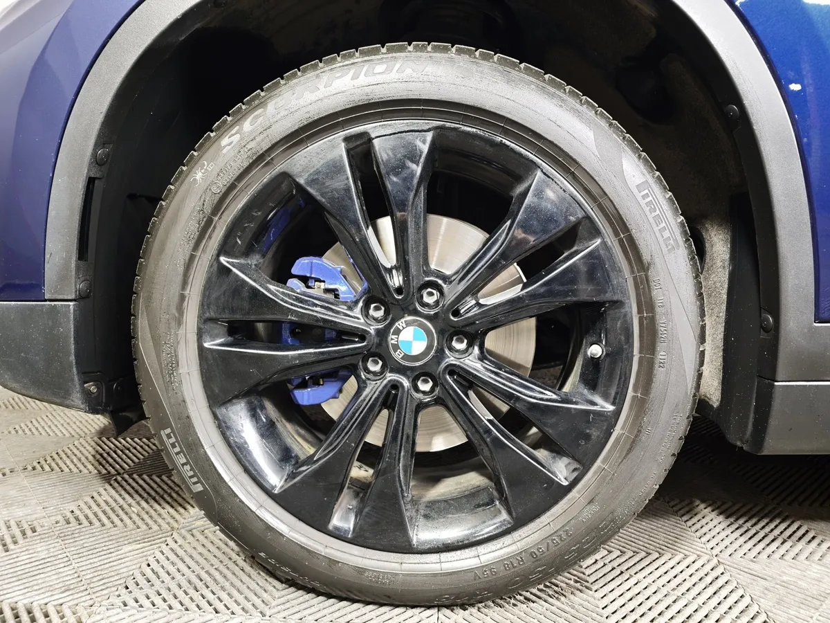 BMW X1 18i sDrive (140 л.с.) Advantage Синий в АВИЛОН. Слайд №7