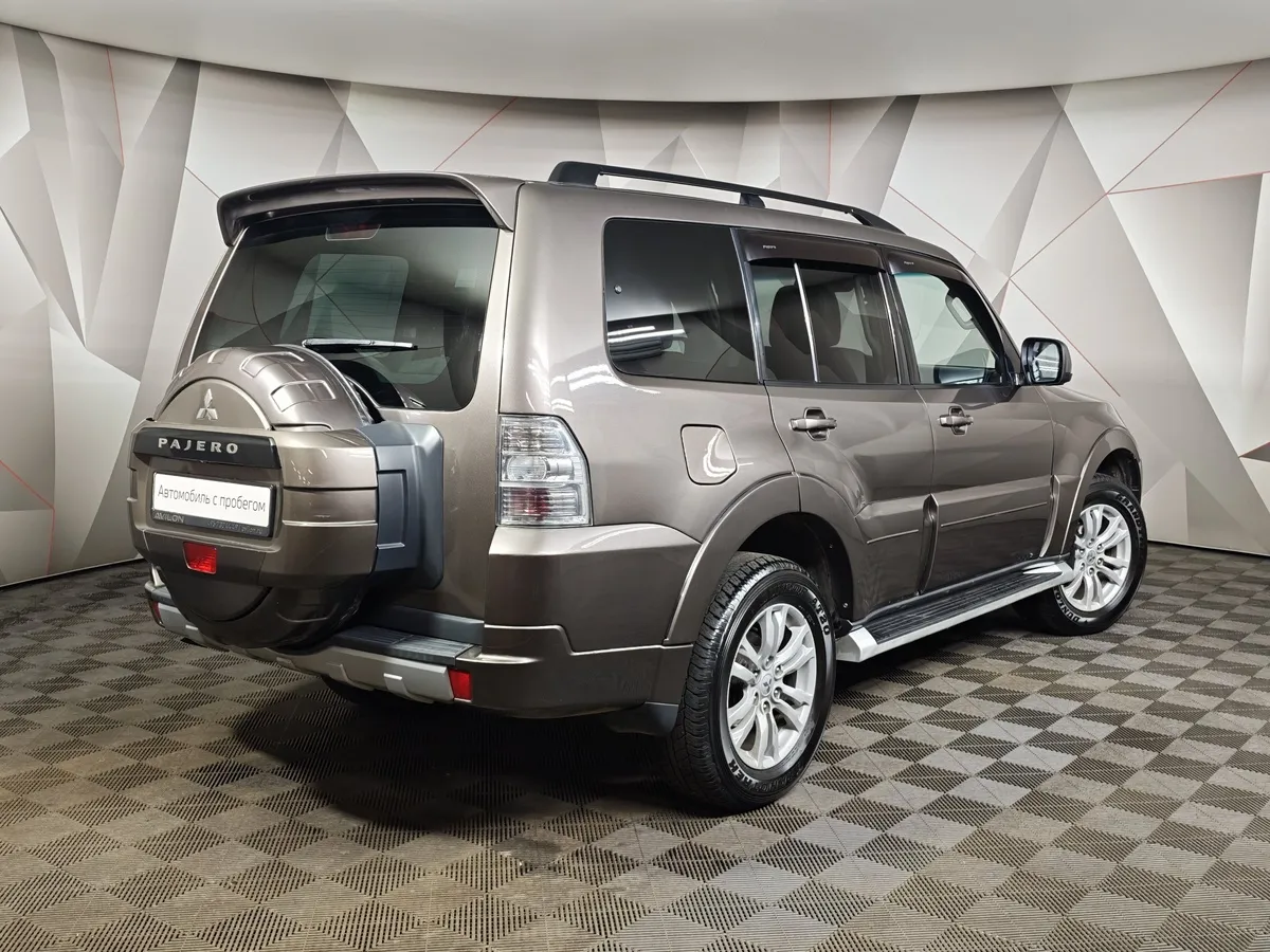 Mitsubishi Pajero 3.0 AT AWD (178 л.с.) Коричневый в АВИЛОН. Слайд №2