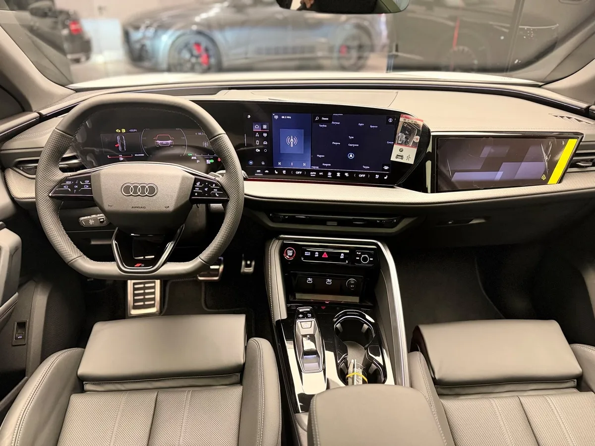 Audi Q5 Sportback 2.0 TFSI S tronic quattro (272 л.с.) Белый в АВИЛОН. Слайд №8