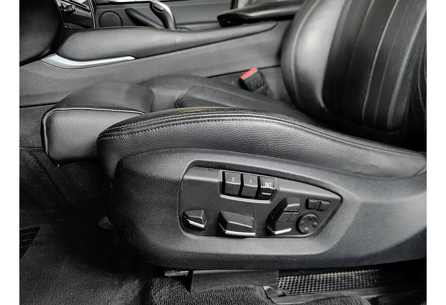 BMW X6 xDrive30d Steptroniс (249 л.с.) Base (Локальная сборка) Черный в АВИЛОН. Слайд №16
