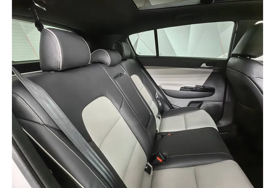 Kia Sportage 2.0 CRDi AT 4WD (185 л.с.) GT Line Белый в АВИЛОН. Слайд №16