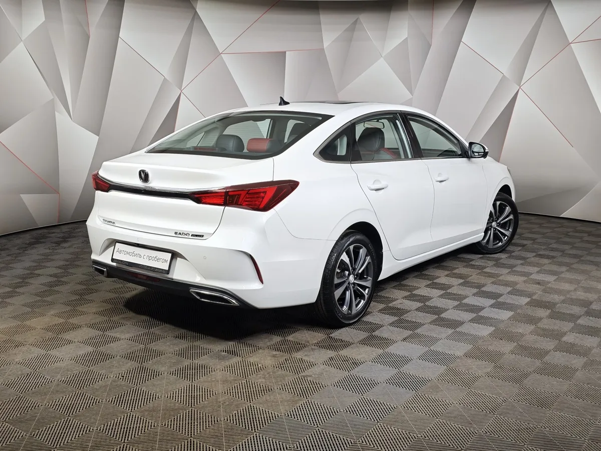 Changan Eado Plus 1.4 TGDI 7DSG 2WD (150 л.с.) Tech Белый в АВИЛОН. Слайд №2