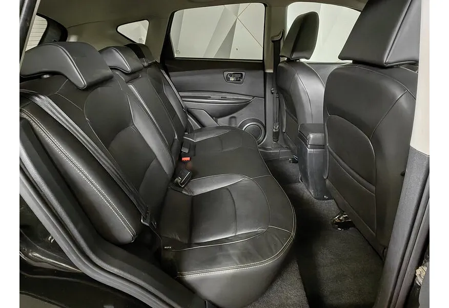 Nissan Qashqai 2.0 CVT AWD (141 л.с.) Черный в АВИЛОН. Слайд №9