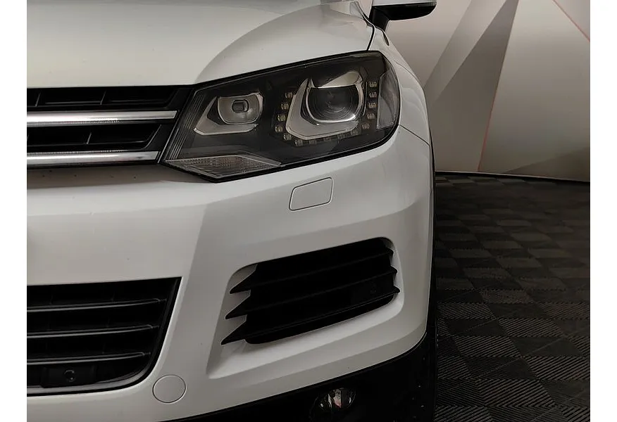 Volkswagen Touareg 3.0 TDI Tiptronic 4Motion (204 л.с.) Белый в АВИЛОН. Слайд №10
