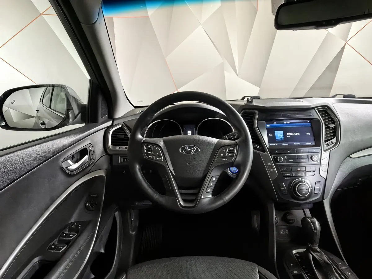 Hyundai Santa Fe 2.2 CRDi AT 4WD (200 л.с.) Style Серебристый в АВИЛОН. Слайд №20