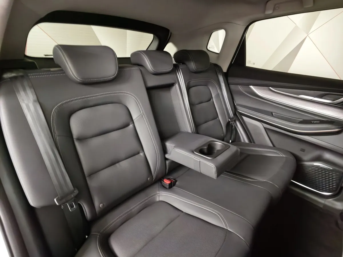 EXEED LX 1.6T DCT 4WD (150 л.с) Premium Plus Белый в АВИЛОН. Слайд №16