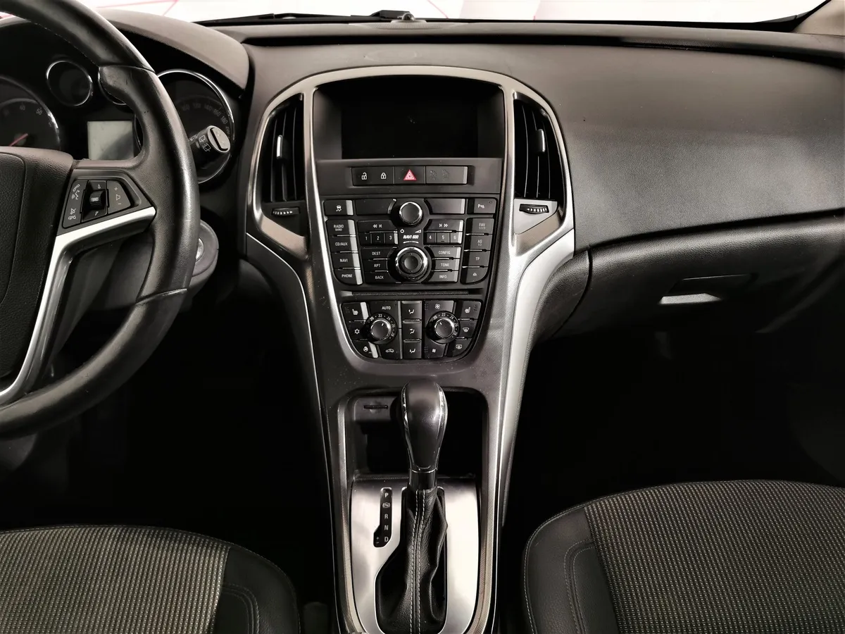 Opel Astra 1.6 AT (115 л.с.) Черный в АВИЛОН. Слайд №13