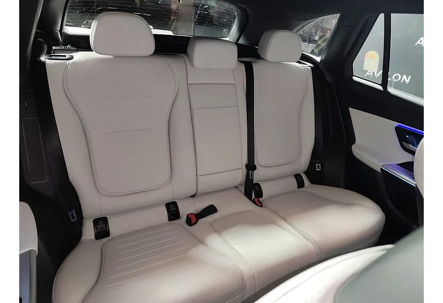 Mercedes-Benz GLC 300 4MATIC 9G-TRONIC (258 л.с.) Белый в АВИЛОН. Слайд №8