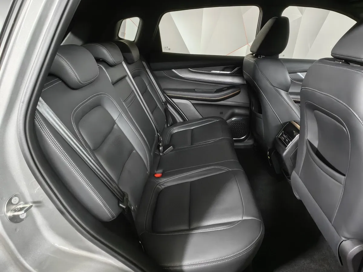 EXEED LX 1.5T CVT (147 л.с.) Business Серый в АВИЛОН. Слайд №15