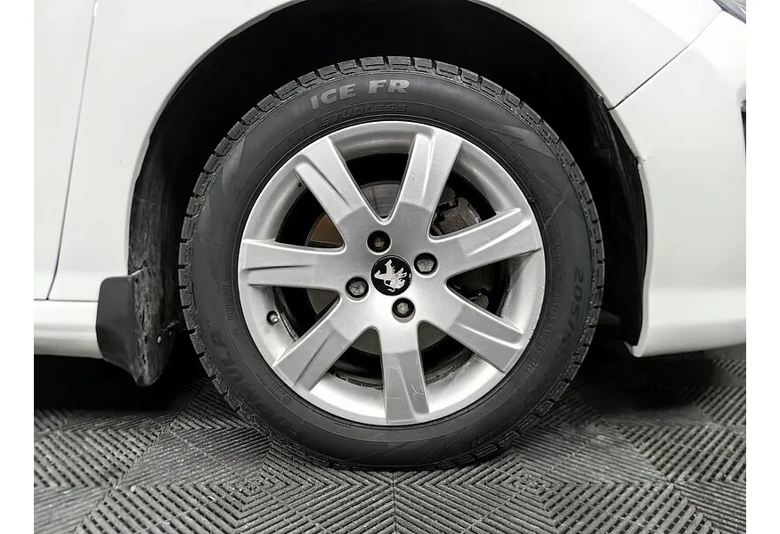 Peugeot 308 1.6 VTi AT (120 л.с.) Белый в АВИЛОН. Слайд №9