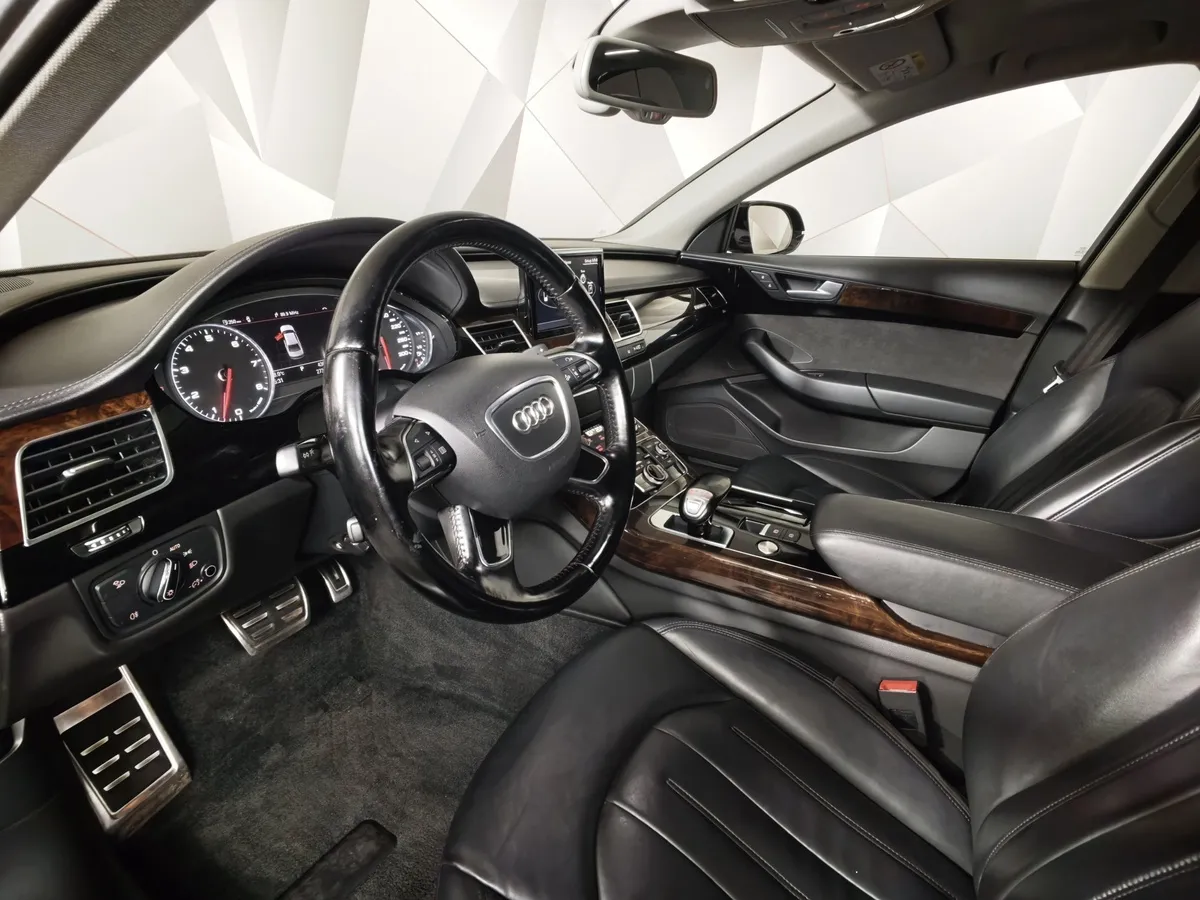Audi A8 3.0 TFSI L tiptronic quattro (310 л.с.) Черный в АВИЛОН. Слайд №17
