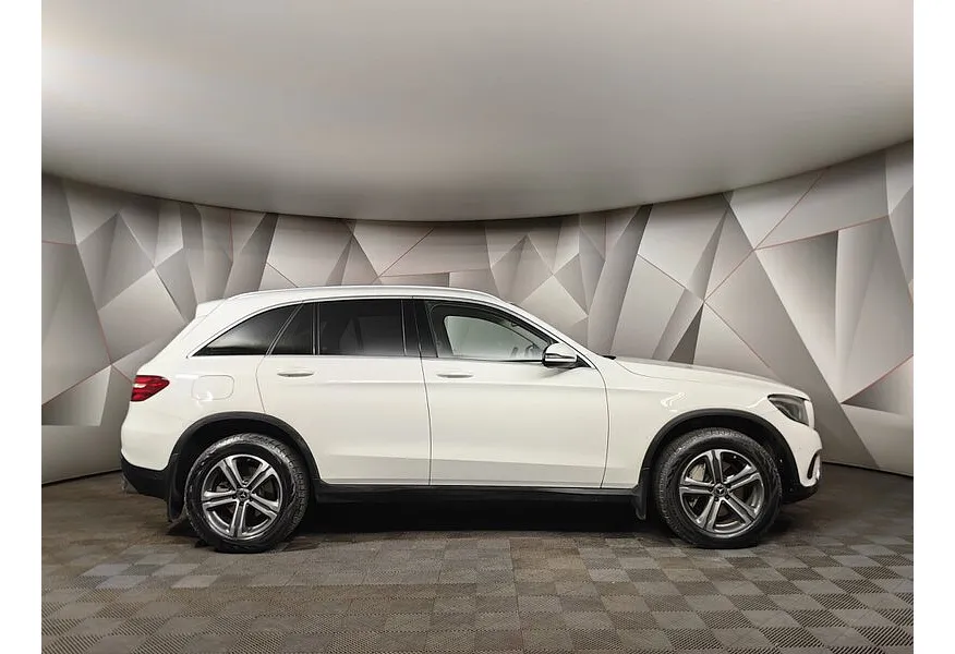 Mercedes-Benz GLC 250 9G-TRONIC 4MATIC (211 л.с.) Белый в АВИЛОН. Слайд №6