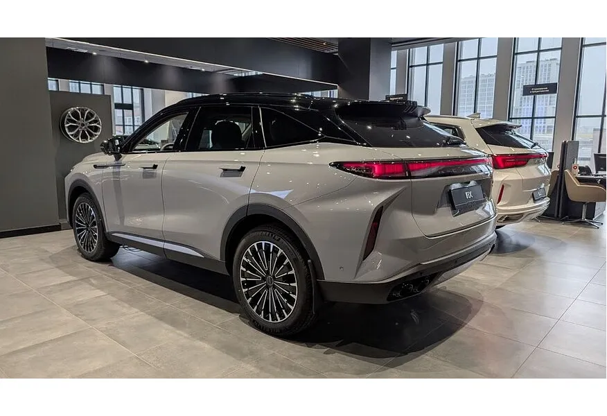 EXEED RX 2.0T 8AT 4WD (249 л.с.) Flagship Серый в АВИЛОН. Слайд №5