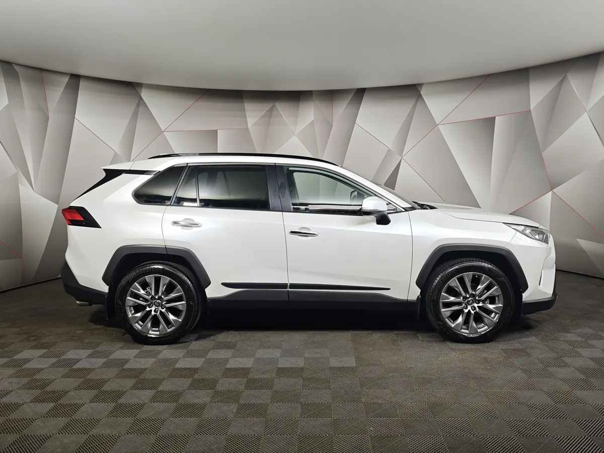 Toyota RAV4 2.0i CVT AWD (149 л.с.) Белый в АВИЛОН. Слайд №6
