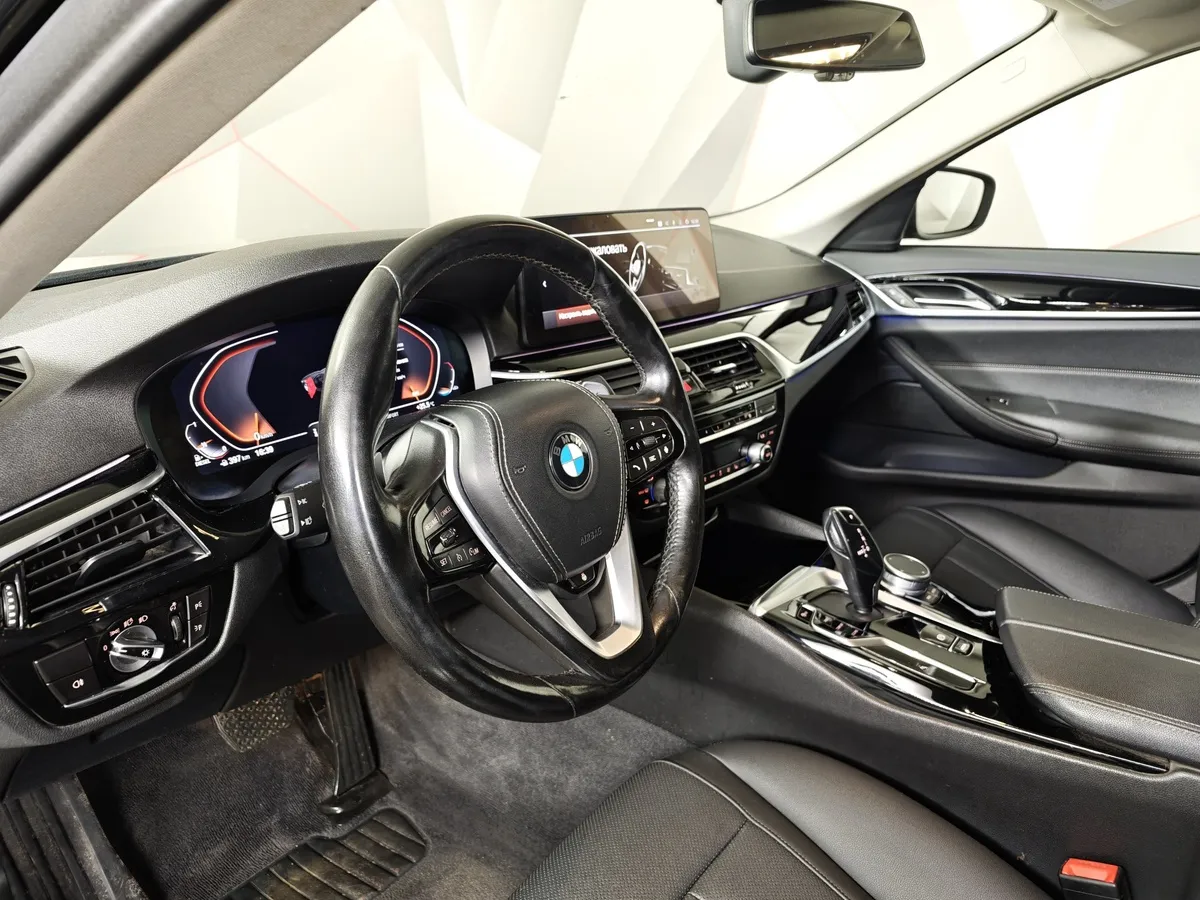 BMW 5 серия 520d xDrive Steptronic (190 л.с.) Синий в АВИЛОН. Слайд №12