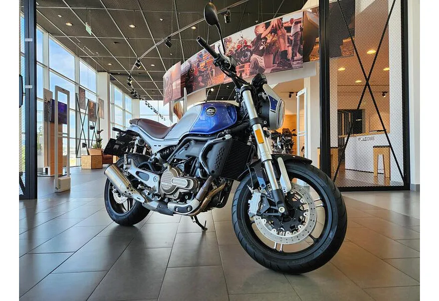 АВИЛОН - QJMOTOR SRK 700 700 см³ (73 л.с.) 700 Черный - slide 1