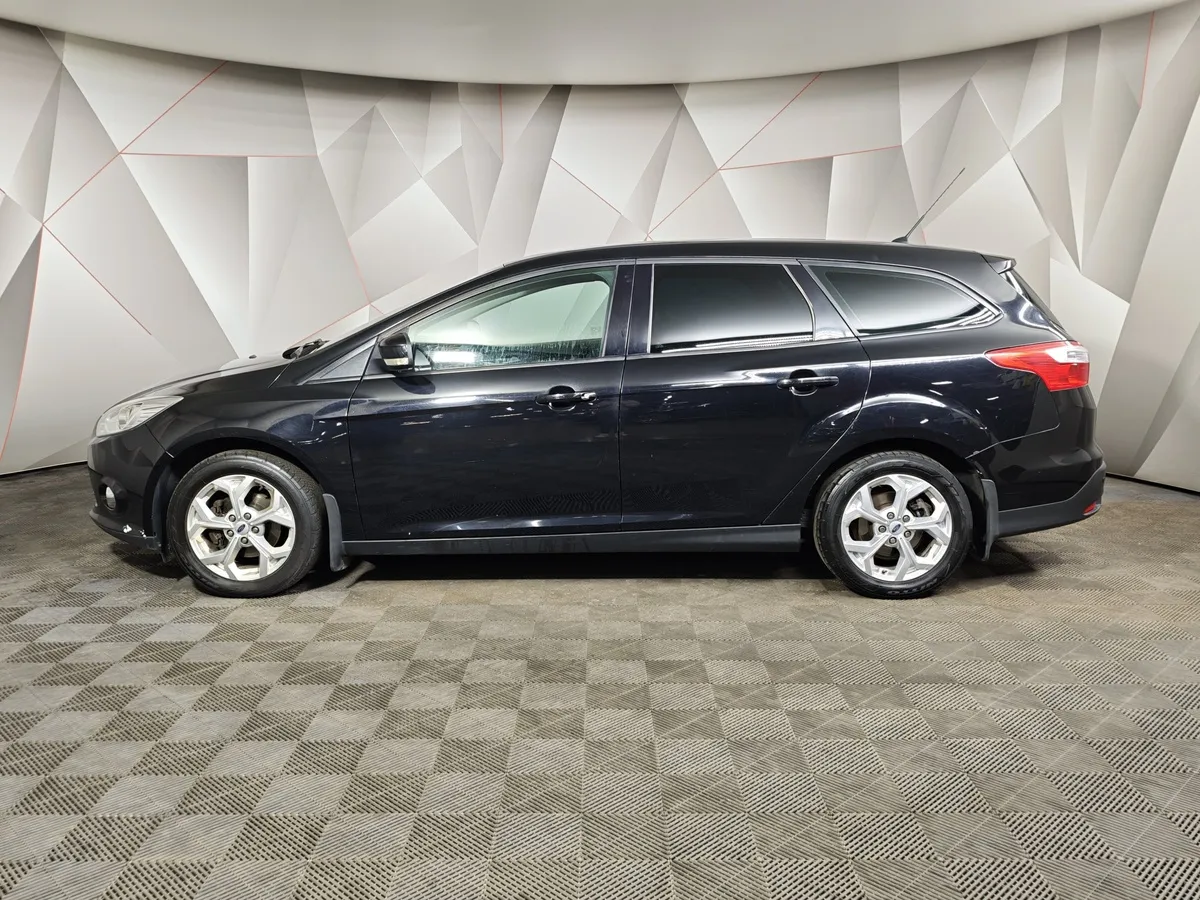 Ford Focus 1.6 MT (125 л.с.) Trend Черный в АВИЛОН. Слайд №5