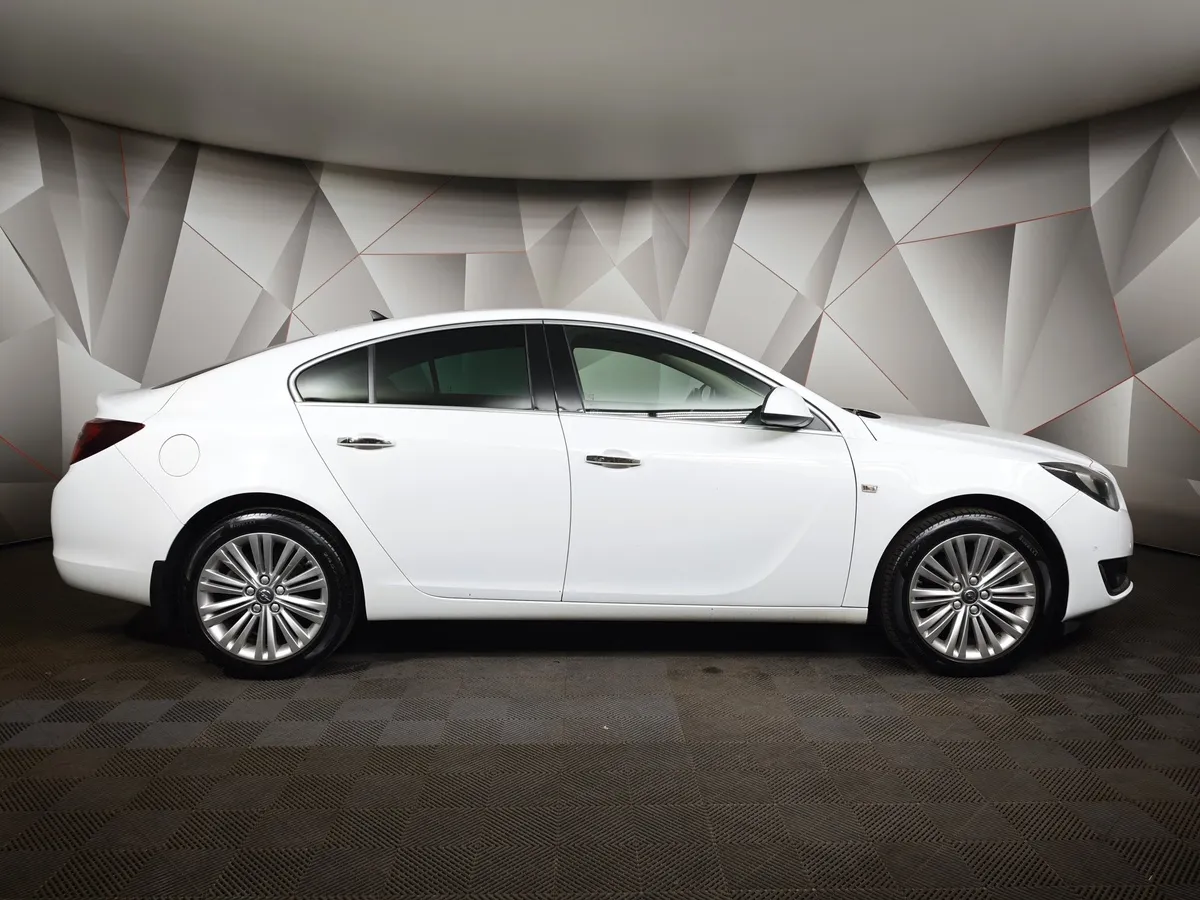 Opel Insignia 1.6 SIDI Turbo Ecotec AT (170 л.с.) Белый в АВИЛОН. Слайд №6