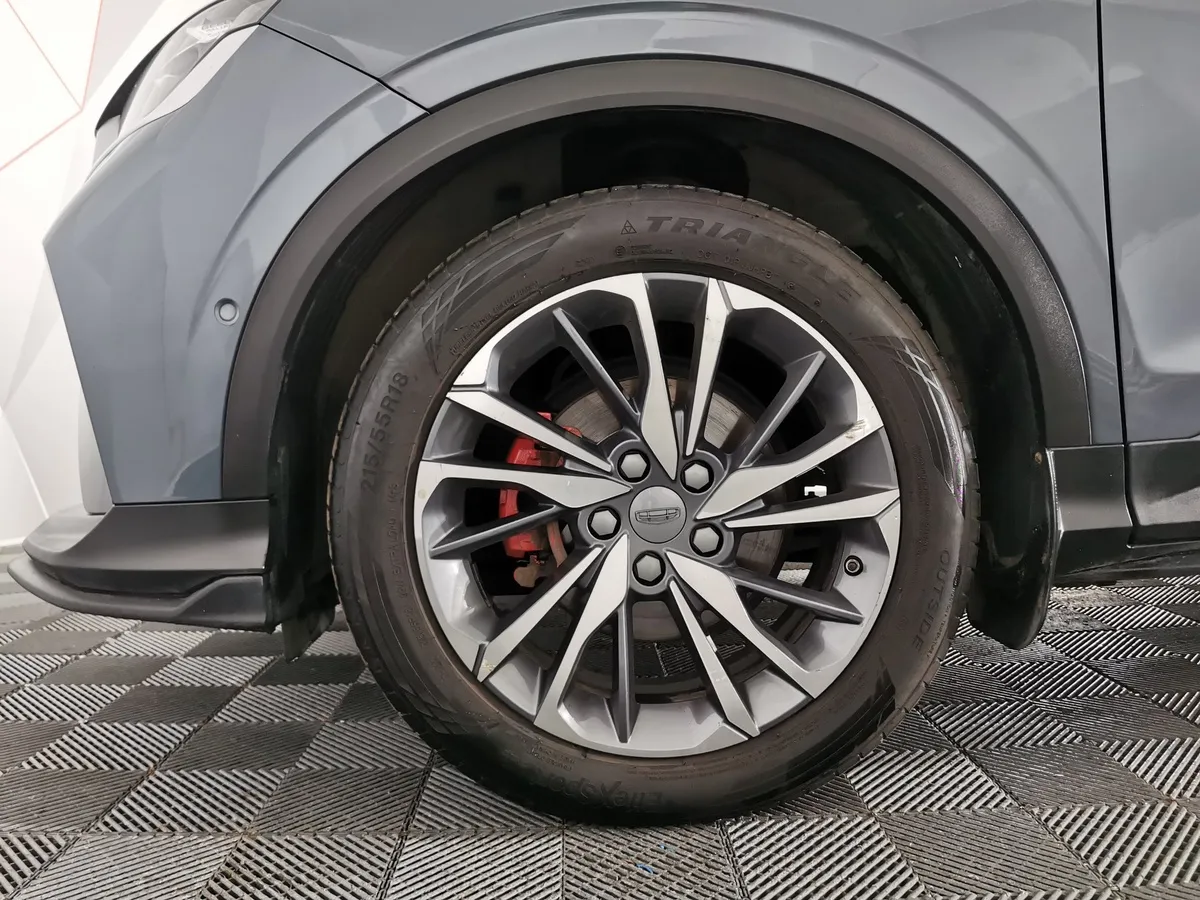 Geely Coolray 1.5T 7DCT 2WD (150 л.с.) Flagship Sport Серый в АВИЛОН. Слайд №9