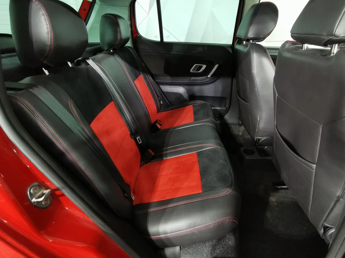 Skoda Fabia 1.6 MT (105 л.с.) Ambiente Красный в АВИЛОН. Слайд №15