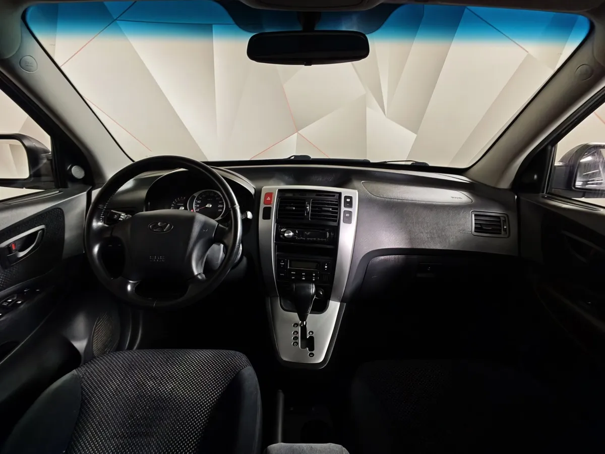 Hyundai Tucson 2.0 AT 4WD (142 л.с.) Серый в АВИЛОН. Слайд №11