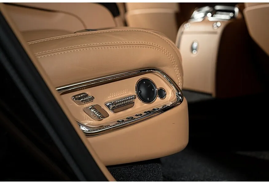 AURUS Senat 4.4 AWD AT (598 л.с.) Синий в АВИЛОН. Слайд №7