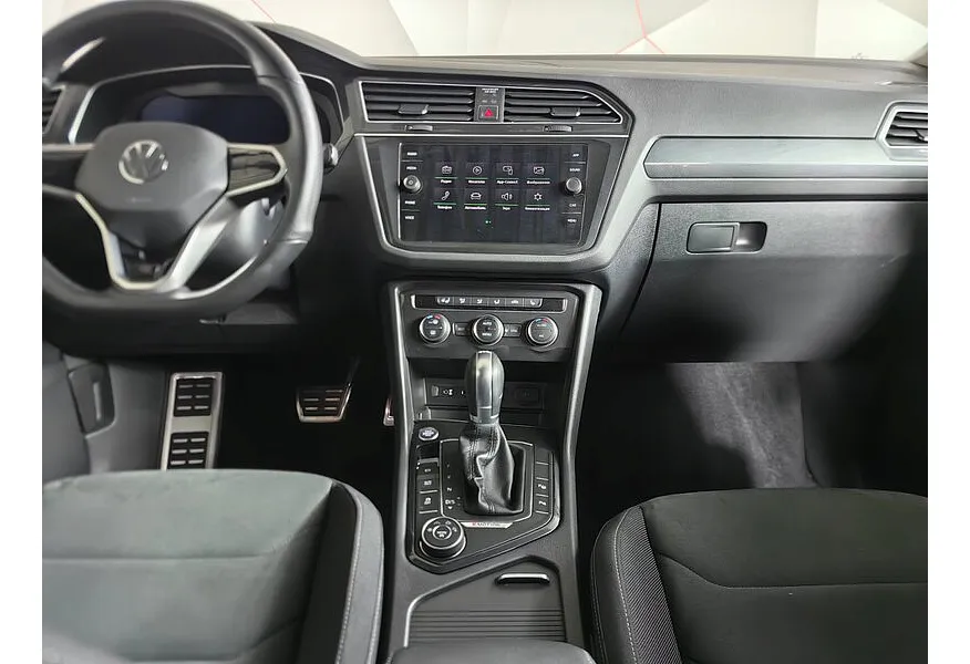 Volkswagen Tiguan 2.0 TDI 4Motion DSG (150 л.с.) Highline Черный в АВИЛОН. Слайд №15