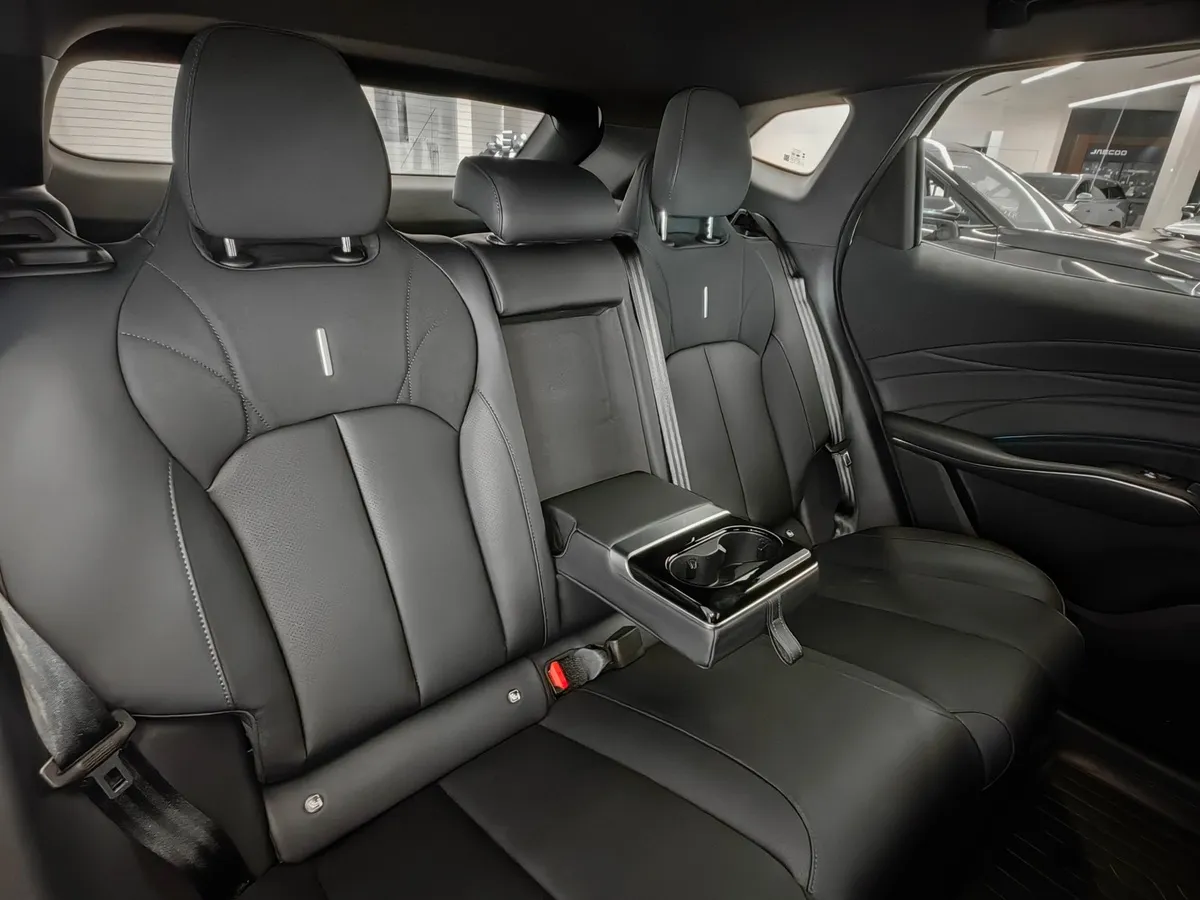 OMODA C7 1.6 DCT 4WD (150 л.с.) Драйв Зеленый в АВИЛОН. Слайд №11