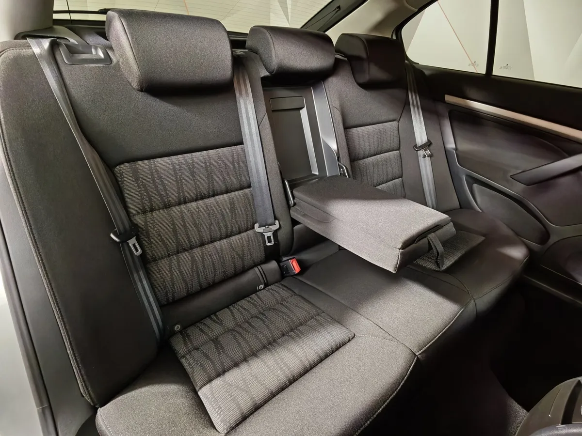 Skoda Octavia 1.8 TSI AT (152 л.с.) Серебристый в АВИЛОН. Слайд №17
