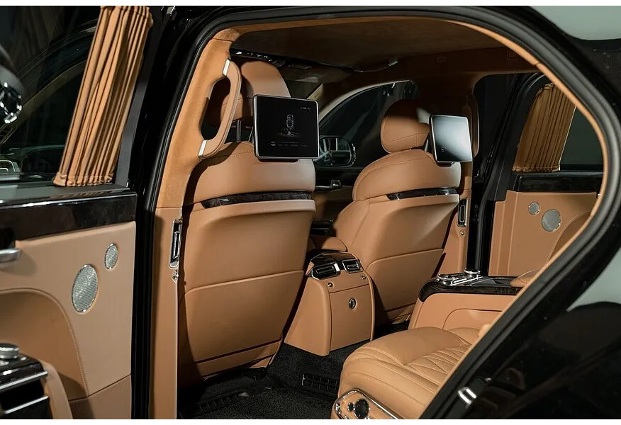 AURUS Senat 4.4 AWD AT (598 л.с.) Синий в АВИЛОН. Слайд №4