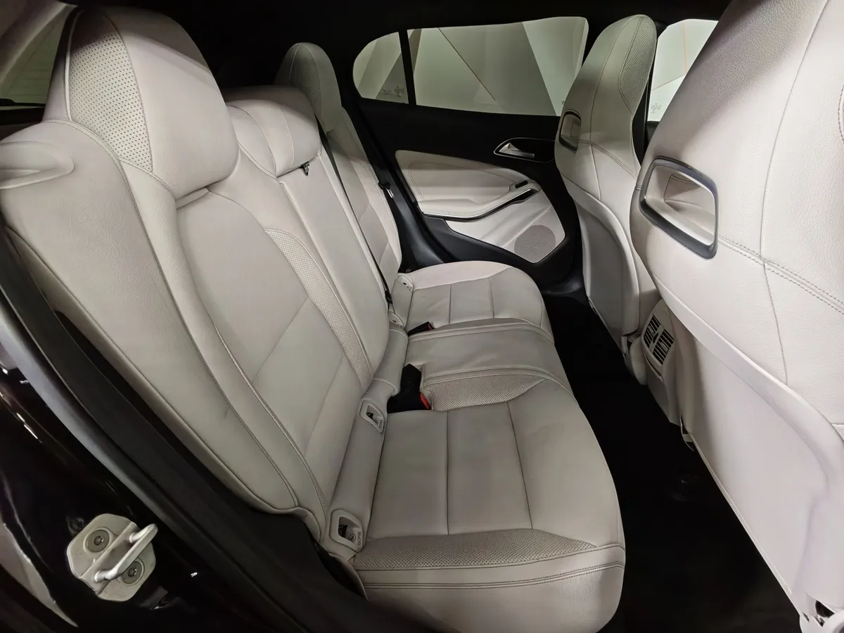 Mercedes-Benz GLA 250 7G-DCT 4MATIC (211 л.с.) Особая серия Фиолетовый в АВИЛОН. Слайд №16
