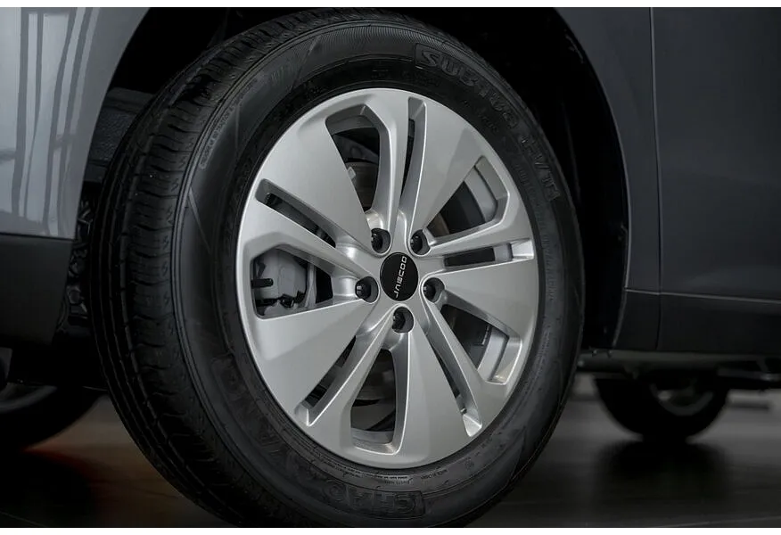 JAECOO J6 1.5T DCT 2WD (147 л.с.) Актив Серый в АВИЛОН. Слайд №18 JAECOO J6 1.5T DCT 2WD (147 л.с.) Актив Серый в АВИЛОН. Слайд №18